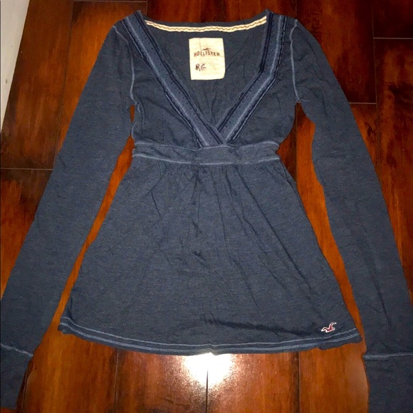Hollister Tops - * SOLD * 💙HOLLISTER Y2K VINTAGE BLUE L/S BABYDOLL TOP SIZE S💙